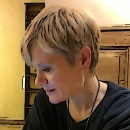 emmaxhallx's profile picture. On the route of the 19 bus