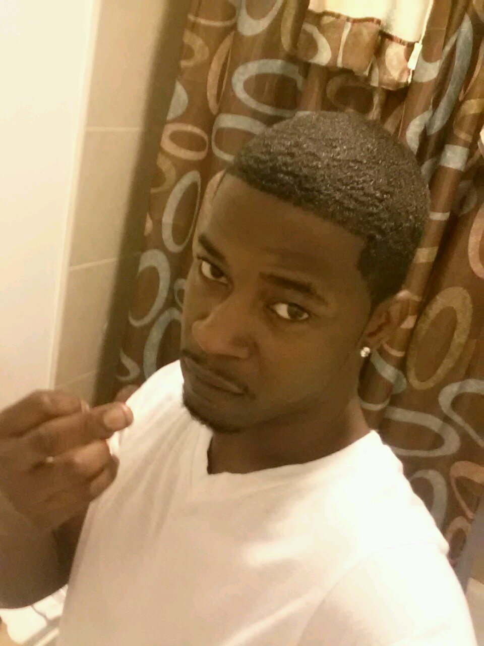 im a self motivated hard working person with the mind set of being the best who ever did it ...also a producer/artist...u already ...man up or man down