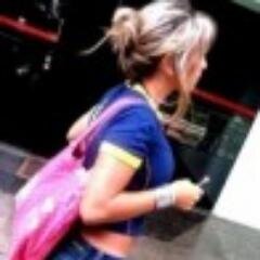 TODA,TODA TRABALHADA NA BELEZA TODA TODA TRABALHADA NA BELEZA SI EU ACHO ELA GOSTOZA SIM CLARO CONCERTEZA *--*