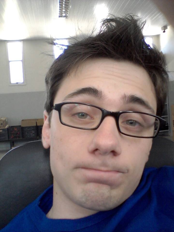 Não sou só um rostinho bonito, dizem por aí que me pareço com Bob Potter...então eu já posso me considerar útil pra alguma coisa. Tamu ae no Stand Up.