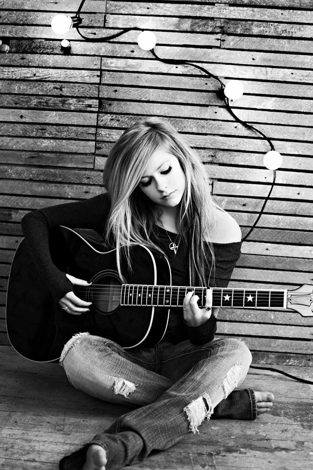 My 2nd Twitter. I love Avril Lavigne, Paramore, Billy Talent, MCR, Green Day, Blink 182, Good Charlotte, BFMV, FFAF, FFTL, Finch, Reuben Evanescence, loads more