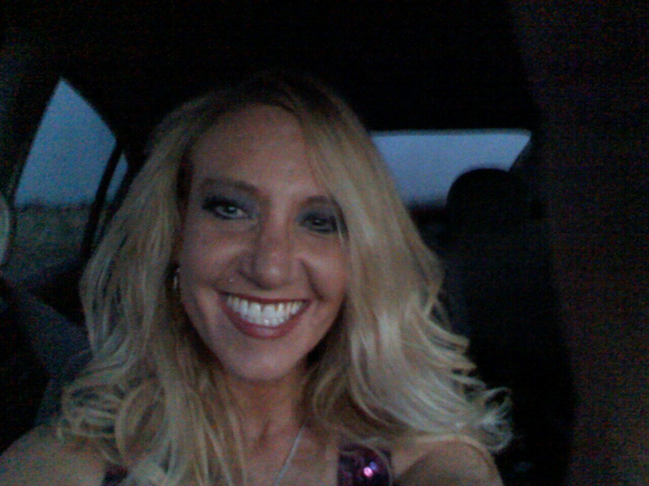Fur mommy* Single* I love Jesus* Be amazing*