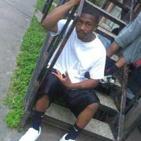 most hoes wanna fuck me just to see wht my son be doin at home (BITCHES AINT SHIT) an dez fly still chillin by they side huh