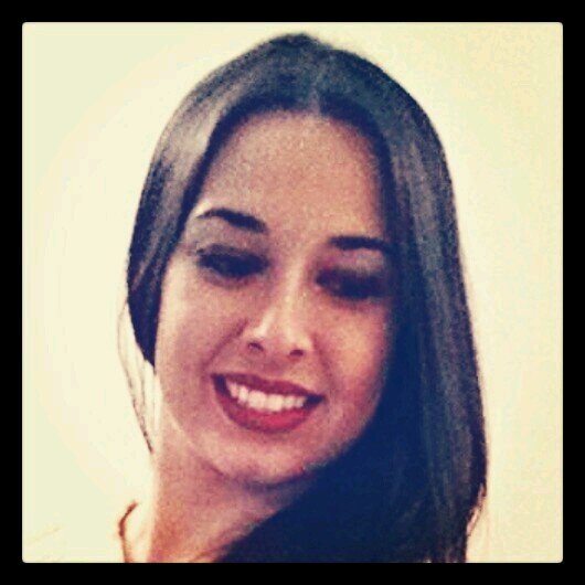 ManuMarques's profile picture. Sou menina levada, criança crescida com contas para pagar.Trabalho igual gente grande, fico séria traço metas. Mas quando chega a hora do recreio, aí vou eu..