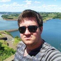 Apenas mais um rostinho bonito na multidão! #SQN