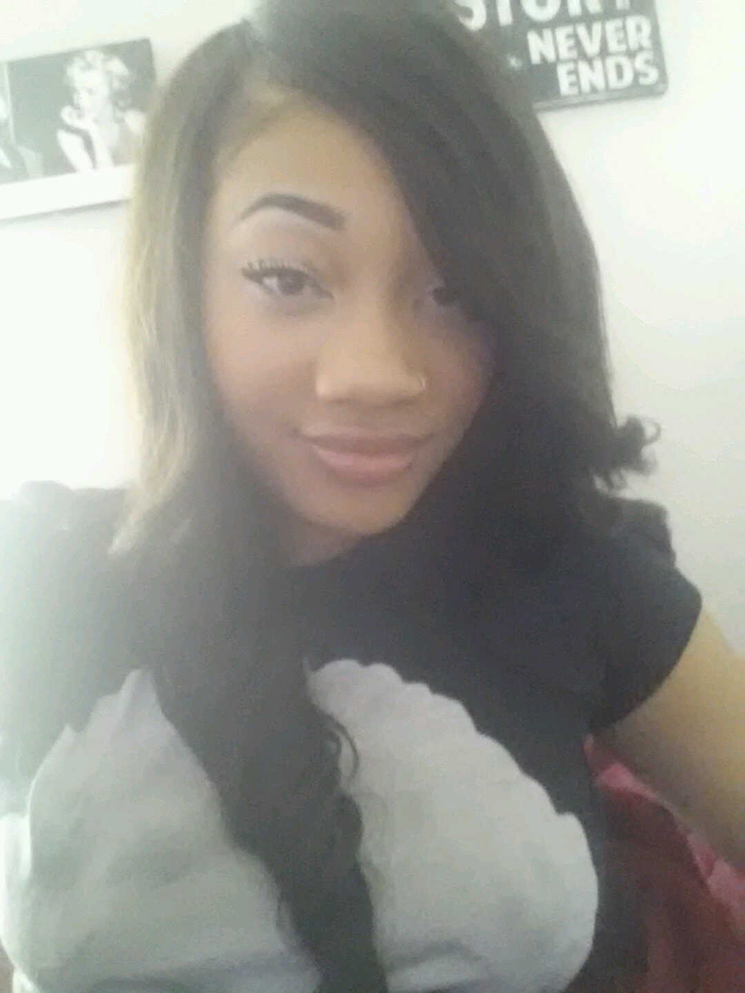 22 ; beautiful ; smart ; independent
