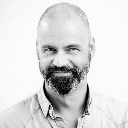 Father, founder, football - into music, minds, marketing and movements. | DE | EN