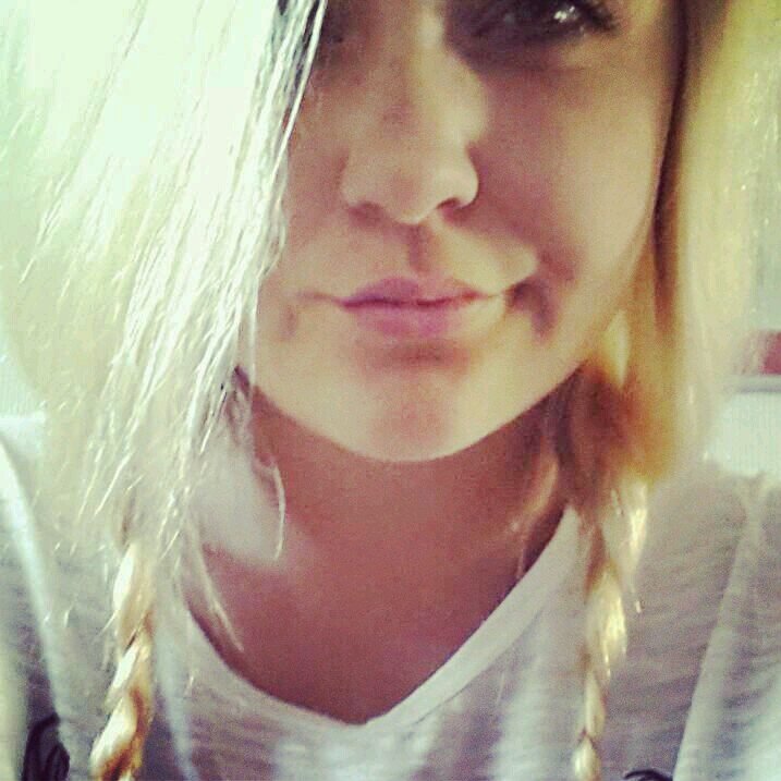 x_larissavw's profile picture. Living life the fullest,. ♥