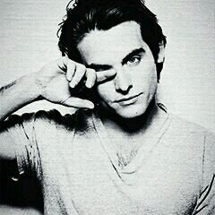Verlac. Slytherin y con orgullo. Sangre pura. Pasillo por el que paso, pasillo que se llena de babas...y de bragas.