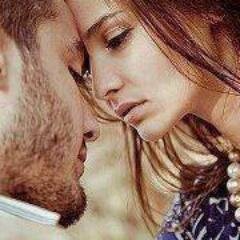 لو يباح لي حضنك الان..لهمست لك تسع وتسعون احبك..والمائه خبئيني بك