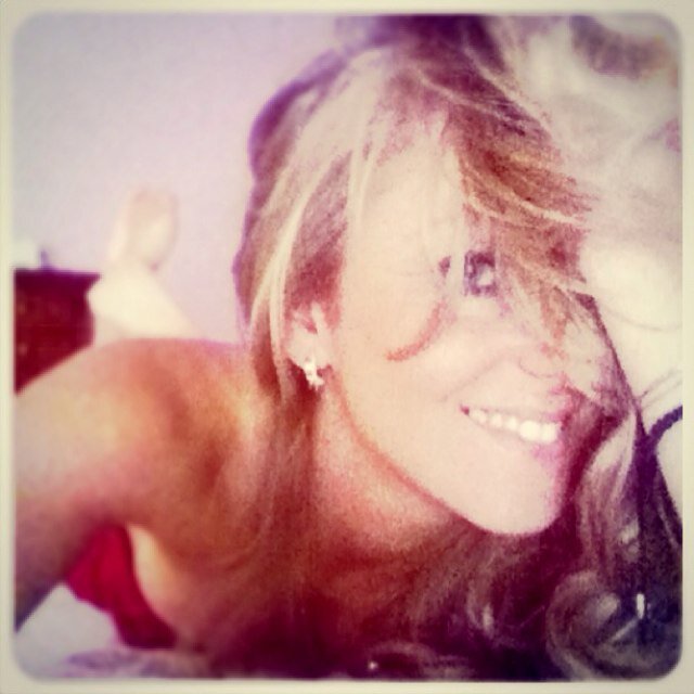 fridakhaloo's profile picture. ..oggi qua, domani chissa'.