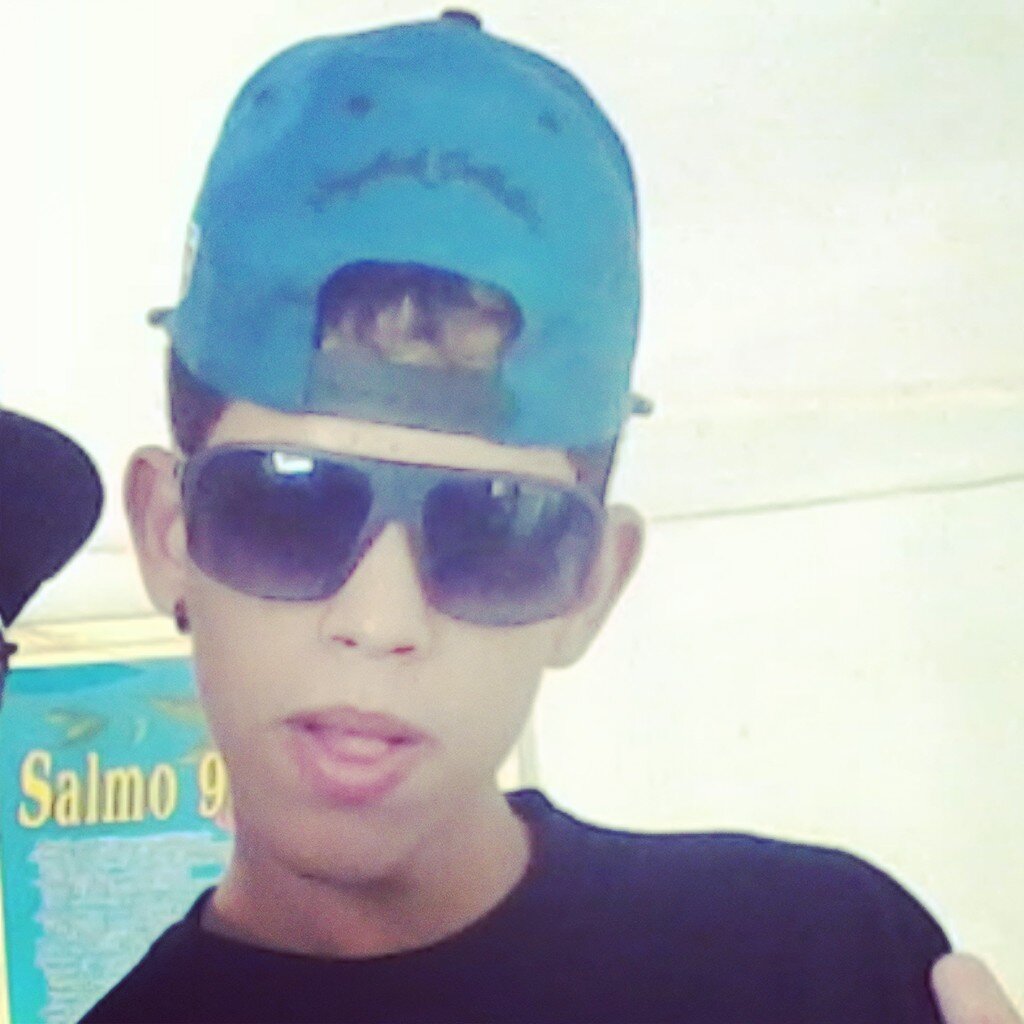 Mateus Oliveira / 17 anos / @Kamilynhas2 :33 / Futebol s2 :3