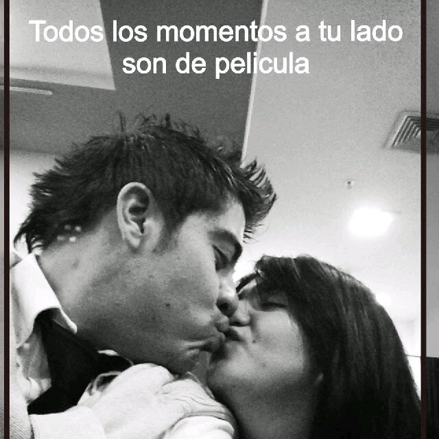 Diseñador grafico de la tadeo yeahhh tadeista actualmente diseñador de multinacional adicto al fut a mi familia y en especial al amooor de mi vida q es mi novia