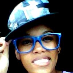 Ela é tipo trevo de quatro folhas, dificil de encontrar e sorte de quem tem♥ // follow??