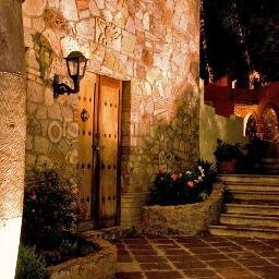 AcuarelaBB's profile picture. Hospedese en un lugar hermoso, lleno de color, con fabulosas vistas y a solo 12 minutos caminando al centro de la ciudad, estacionamiento ilimitado sin costo.