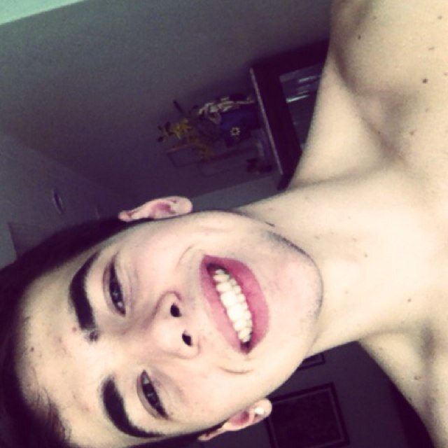 17, Nunca é tarde para conhecer um desconhecido. O prazer e todo meu xD
