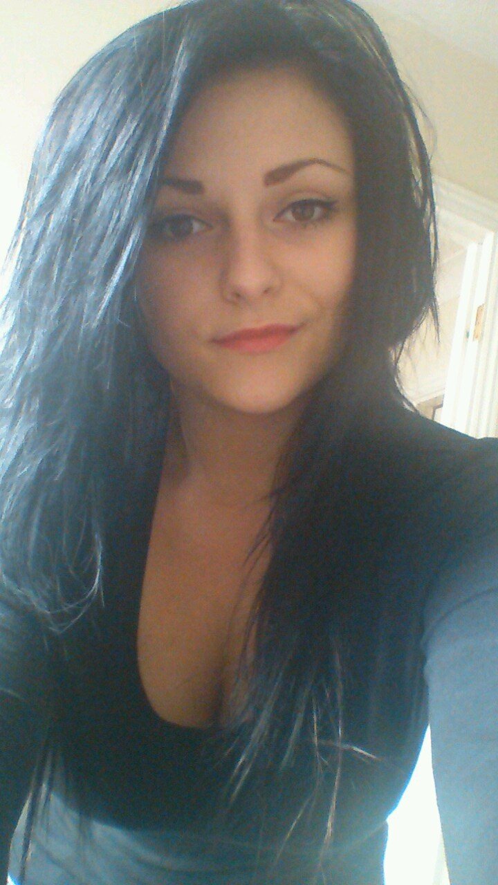 20; Hollie..♡