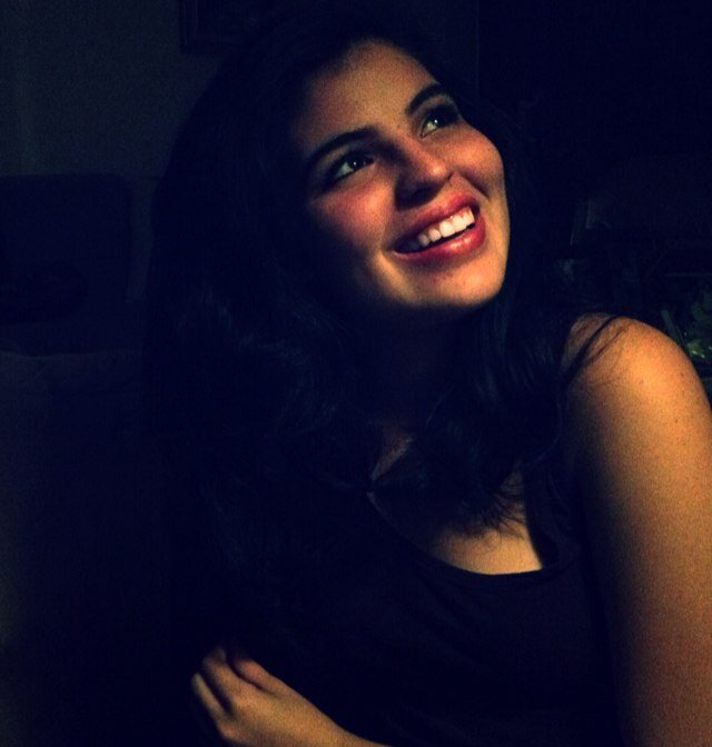 Carlabuzzes's profile picture. Feliz