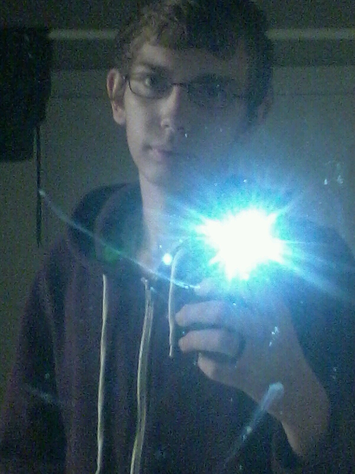 im Alecs I play guitar. my music is my life a dream I aspire in life and is to make it into Warped Tour... Need a band