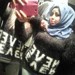 طيبه جداً بس ربنا ما يوريك قلبتي و عصبيتي :D حنينه جداً بس أول ما بـ اكره بـ ابقي قاسيه و بـ انسي الحلو قبل الوحش للأسف صبوره جداً :]