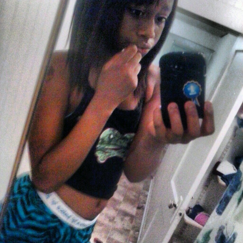 Still standing cuz I aint gone never fall n I keep a Smile on ma Face to let yall know idgaf im jus da girl yall all Love#Two Deep