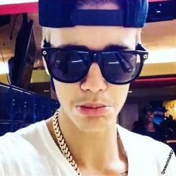 I love bieber twist and Gomez .... Follow me I follow you god bless :)