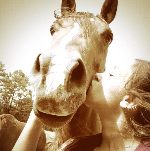 meganarie's profile picture. je suis à compliqué à décrire à un ligne.