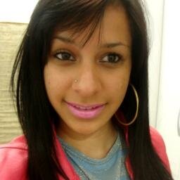Diga ao primeiro que passar, que eu sou da cachaça mais do que do amor.