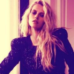 EnamoredJewel's profile picture. ◈ Life is short and you're hot. ◈