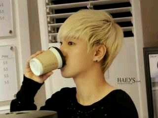 อันยองครับ ผมเยซองหล่อลากกระชากใจ *ยิ้ม*                        -Just Bot Not Real-  #DragonFaM