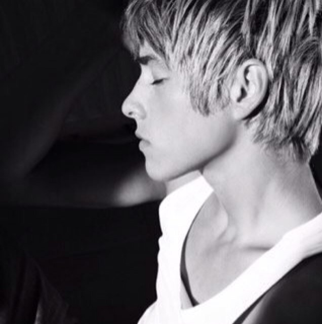 I am Deaf. ポルノグラフィティ/SHINHWA/CNBLUE/... 旅行も大好き。Follow me^^