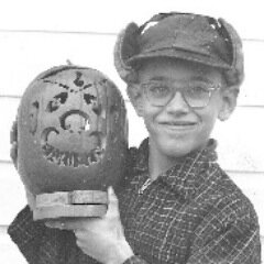 GrampaBardeen's profile picture. Master pumpkin carver and creator of Grampa Bardeen's Family Pumpkin Carving Set.