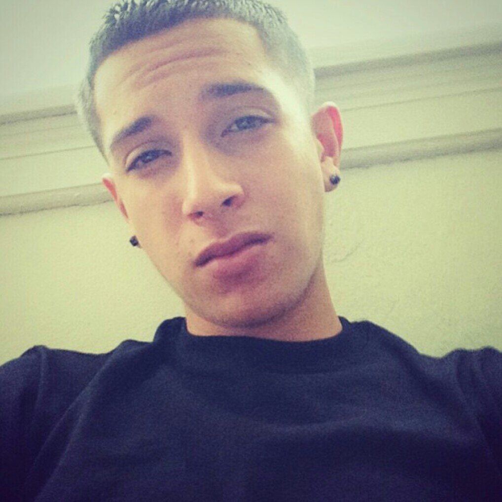 19 yrs old ; UHV '17 . New Twitter ! #FollowMe