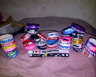 We sell many things about girls , contact ? Ask me !!