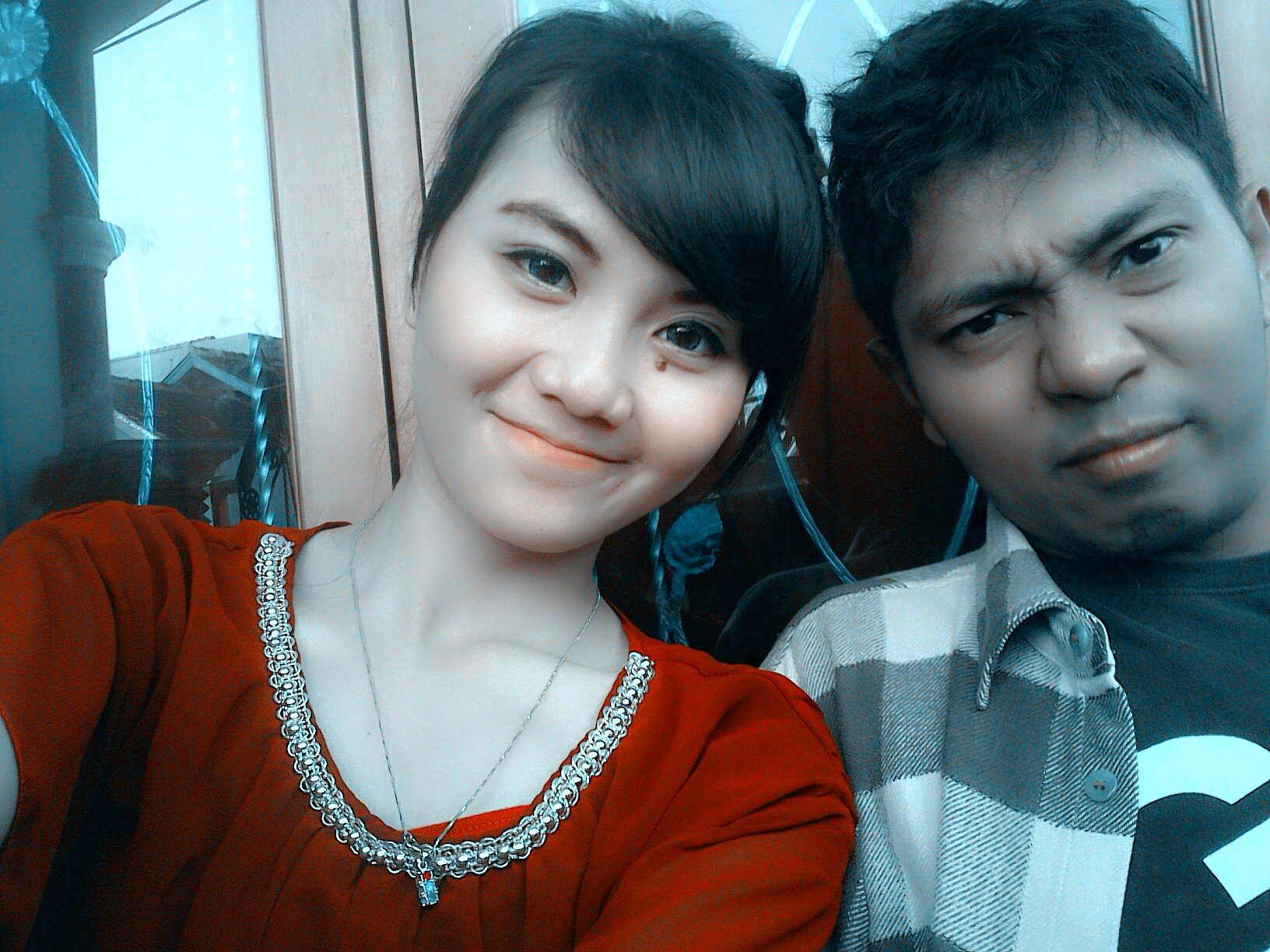 Bernyanyi adalah satu bentuk pengungkapan perasaan| teman hidup @GertradishIndia ♥