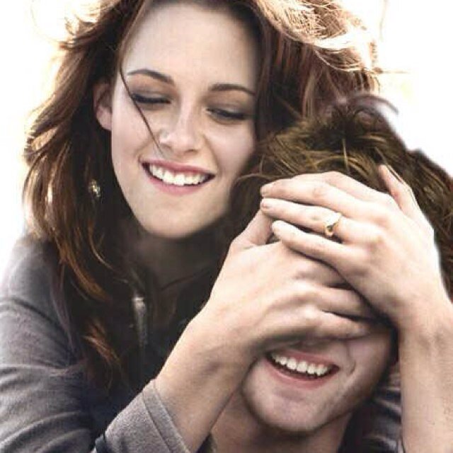 BellasHotLion's profile picture. Bella @SexyCoolBellaS is for me the important Person in this World. But our Daughter Renesmee is my little sunshine @lovedNessieC 
I Love u both forever & ever