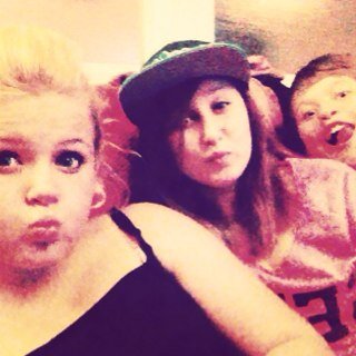 TashaHolleyX's profile picture. 