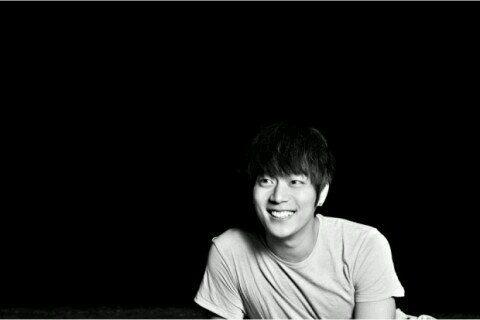 다애(다정함과 애교의 끝) W.iyuri 윤두준(24) [2012.10.3~] / 양도 [2013.09.16~] 팬분들 애칭은 애정이. 팬팸은 @diamant_of_DAAE,