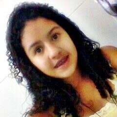 Trouxa, idiota e bobão.. Mais dono do meu coração! ♥