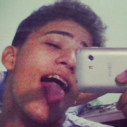 com styllo na pressão eu vou com tudoo espalhando ousadia peelo mundo ;)'