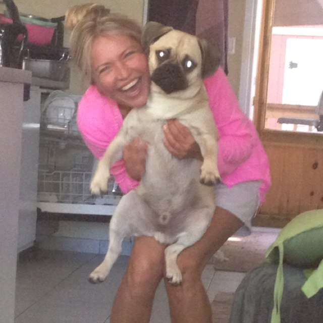 miaclatsoff's profile picture. 