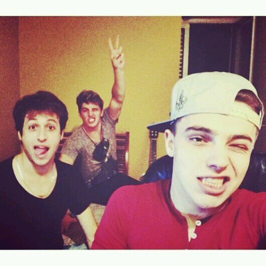 flynatica__'s profile picture. Fly é vida