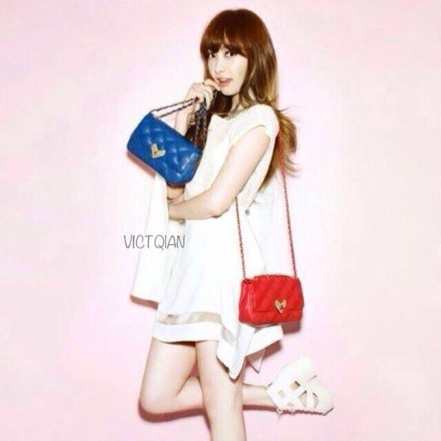 Roleplayer of Victoria a.k.a Song Qian 宋茜. ƒ(e-shockers)'s leader. #WeAreSM #FΔVOR