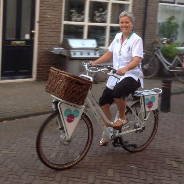 verzorgende IG, echtgenote, moeder, kind van God, klarinettiste, creatieve geest