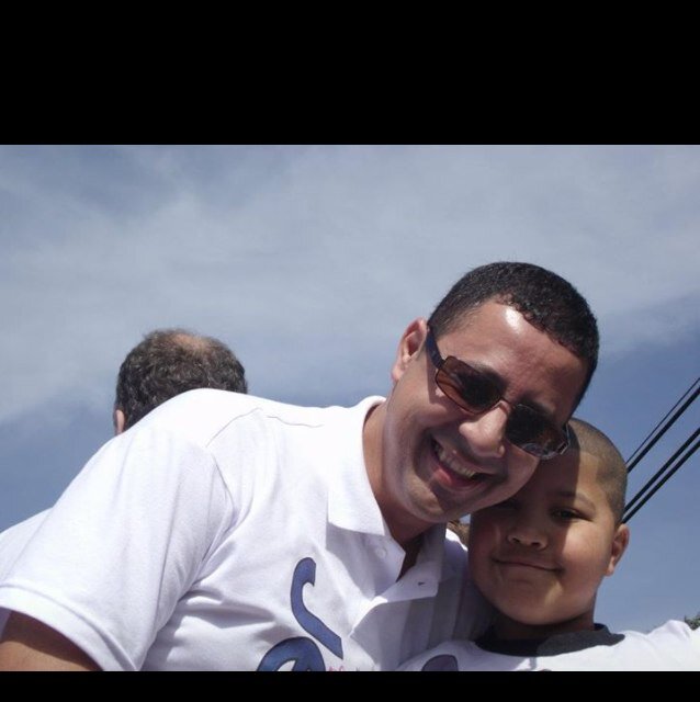 Filho do Apóstolo Estevam e da Bispa Sônia, DNA apostólico, esposo da Pra Almira que eu amo e pai do lindo Gustavo. Bispo da Renascer!! graças a DEUS!!