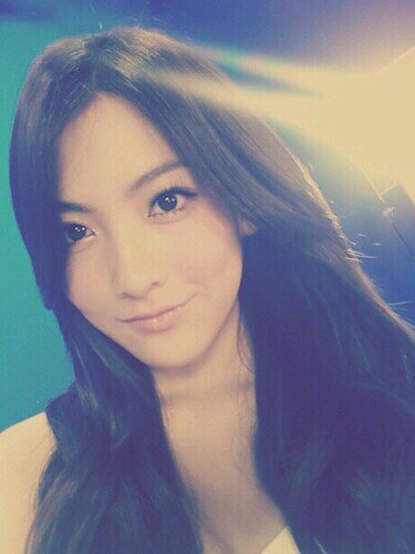 Kara's youngest. Young. Kkeut