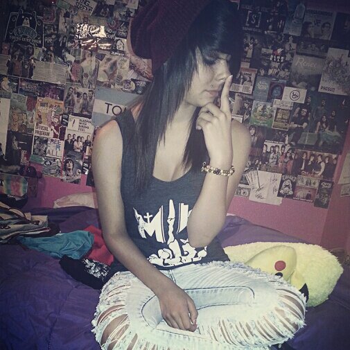 Im Natalie♥Im 16, scorpio since nov. 8, 96 
taken ♥Im not your ordinary girl,I make mistakes,Before you judge me,make sure your perfect♥ follow? I follow back♥