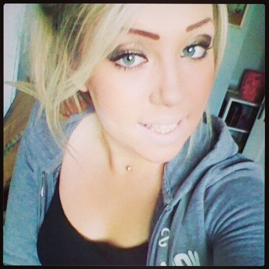 drink# session#partyy#banter! party time♥
Love the life you live .