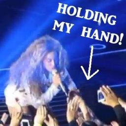 Beyoncé stan / diggerbey / Beyhive /Held B's hand& got her autograph! Made it to B's website (3x!), insta & blog!! ♪♫ ♥ Ty, Matt, Kimberly G follow!