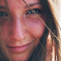 Если не найдется желающих пред именем моим смиренно склонить колени, я не удавлюсь. (С.) это личный микроблог